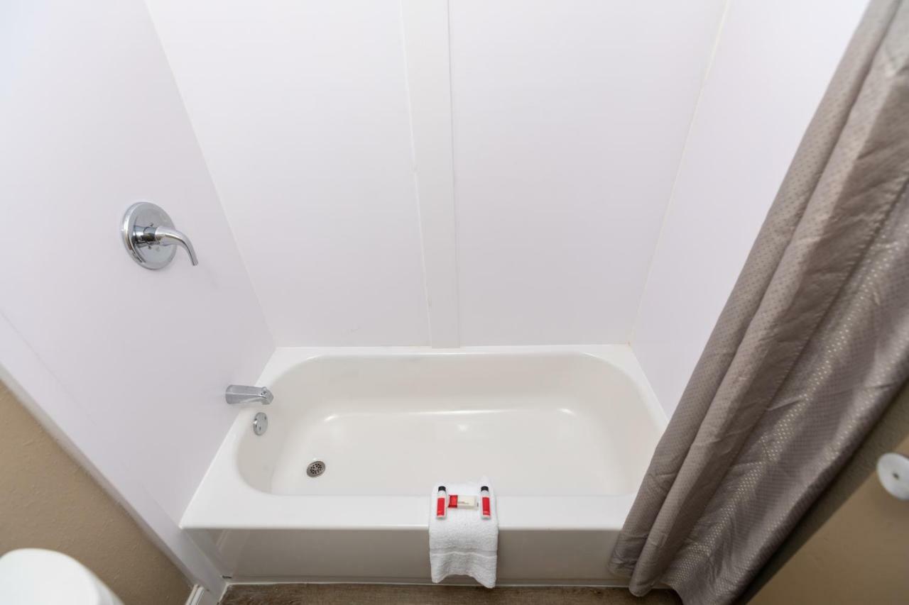 Super 8 By Wyndham Goldsboro Μοτέλ Εξωτερικό φωτογραφία
